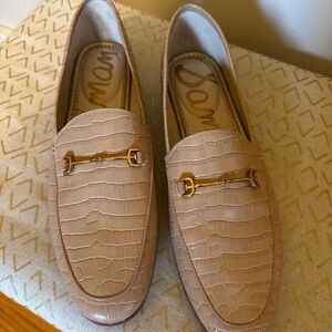 Sam Edelman Beige Loafers Size 10